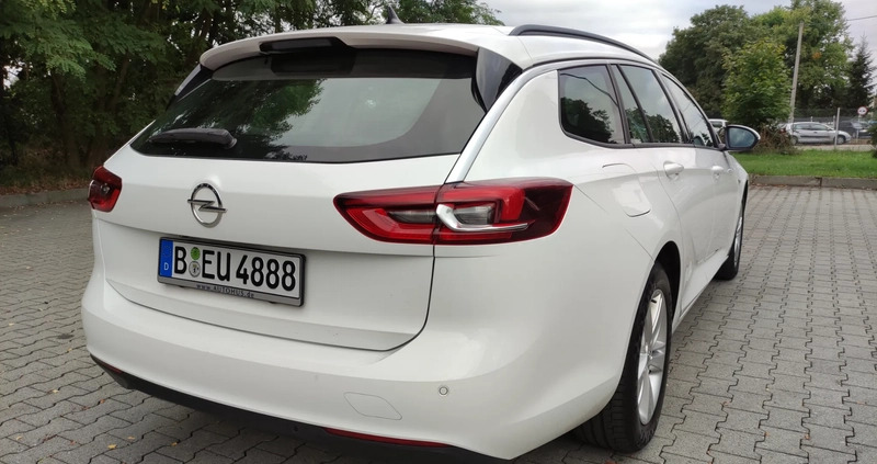 Opel Insignia cena 44900 przebieg: 227000, rok produkcji 2018 z Praszka małe 667